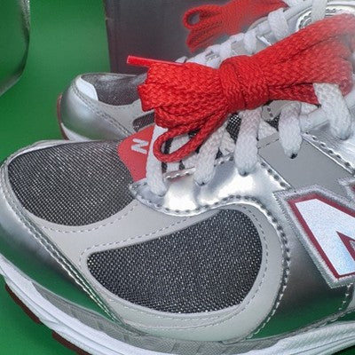 NEW BALANCE 2002R “ TINSEL” Men’s Size 9 Brand New Great Christmas Shoe!!