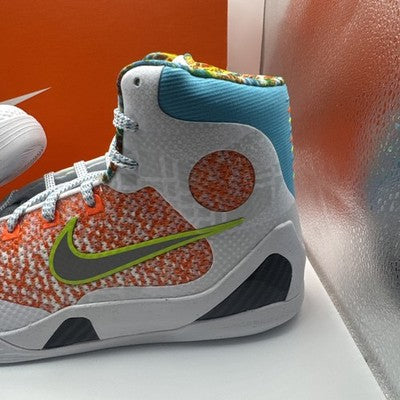KOBE IX ELITE_WHITE/CHLORINE BLUE-BLACK SIZE 7 Women’s Size 8.5
