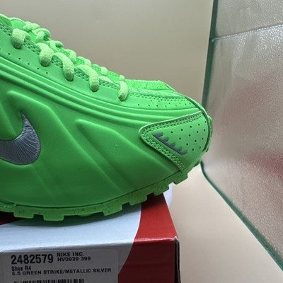 Size 7- Nike Shox R4 Green Strike W Brand New !