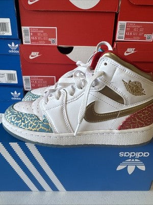 Size 3.5 (GS) - Jordan 1 Mid NC To Chi 2023