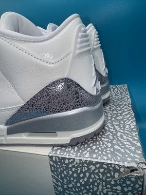 Jordan 3 Women’s “ sail Metallic Silver “ Size 7 Brand New !