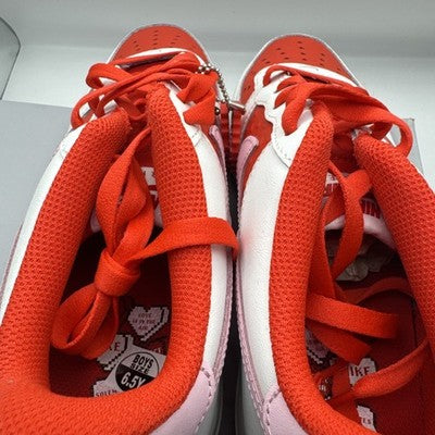 Air Force 1 Valentines 2025 Ladies Size 8 Brand New !