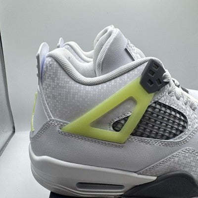 Air Jordan 4 Grade School “ Light Lemmon Twist” Women’s Size 8.5 Brand New!