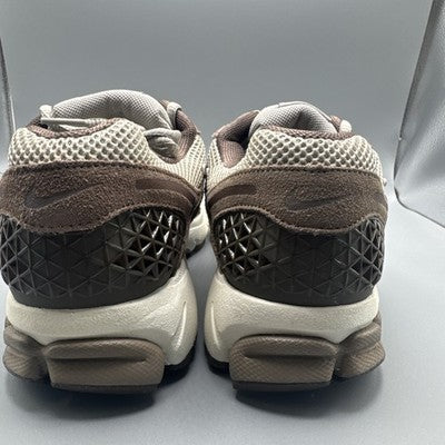 Size 10- Nike Air Zoom Vomero 5 Mink Brown Brand New ! Great For Fall !!