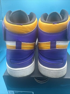 Magic Johnson Signed Left Nike Air Jordan 1 2022 Lakers Shoe Authenticated !!