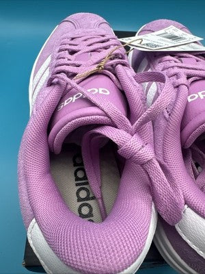 Women’s Size 6- Adidas  bold platform sneaker Brand New Retails For $110