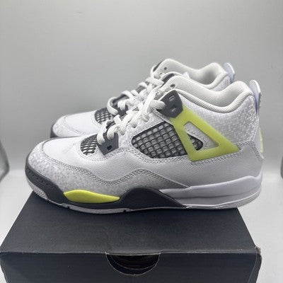 Air Jordan 4 Grade School “ Light Lemmon Twist” Women’s Size 2 Brand New!