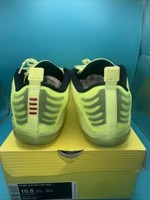 Size 10.5 - Nike Kobe 11 Elite 4KB Low Ghost of Christmas Past