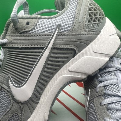 Men's Nike Zoom Vomero 5 Dark Stucco/Phantom Size 8 Brand New !
