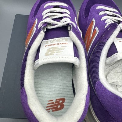 Size 6.5 -Women’s New Balance 574 Concord Grape Brand New !