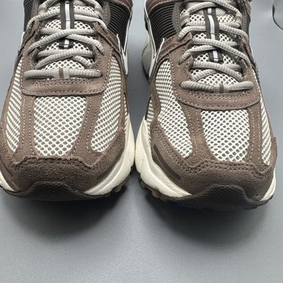 Size 10- Nike Air Zoom Vomero 5 Mink Brown Brand New ! Great For Fall !!