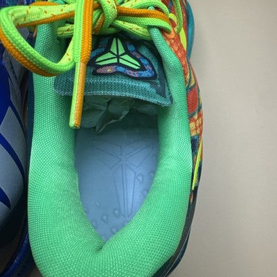 Kobe VIii “ What The “ Brand New Mens Size 9.5