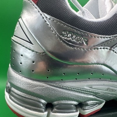 NEW BALANCE 2002R “ TINSEL” Men’s Size 9 Brand New Great Christmas Shoe!!