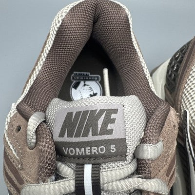 Size 10- Nike Air Zoom Vomero 5 Mink Brown Brand New ! Great For Fall !!