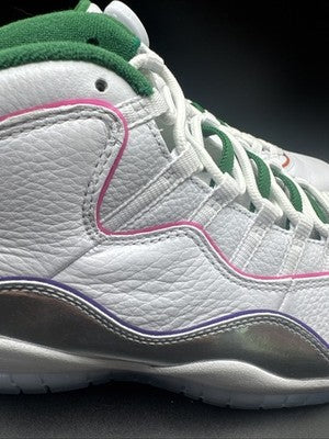 Size 11.5 - Air Jordan 10 Retro Wings Brand New !