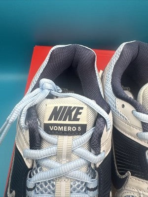 Nike- Zoom Vomero 5 Mens Size 10  Blue Photon Dust Pale Ivory Brand New !