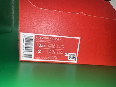 Size 10.5 - Nike Air Zoom Vomero 5 Yankees