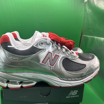 NEW BALANCE 2002R “ TINSEL” Men’s Size 10.5 Brand New Great Christmas Shoe!!