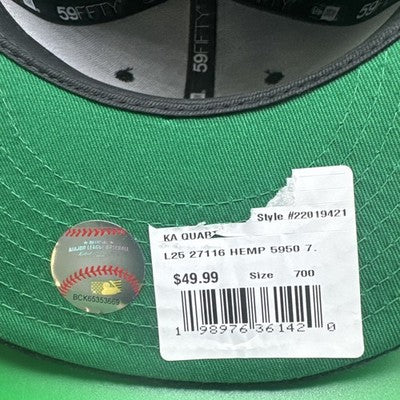 New York Yankees 59/fifty New Era Hat Size 7 BranNew ! Retails For $49.99!