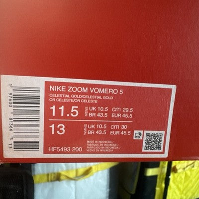 Nike Zoom Vomero 5 Mens Size  11.5-Gold Yellow Brand New !