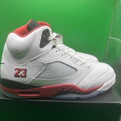 Size 11- Air Jordan 5 Retro 2025 Fire Red Brand New !