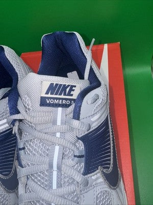 Size 10.5 - Nike Air Zoom Vomero 5 Yankees