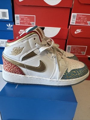 Size 3.5 (GS) - Jordan 1 Mid NC To Chi 2023