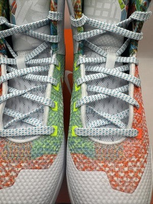 KOBE IX ELITE_WHITE/CHLORINE BLUE-BLACK SIZE 7 Women’s Size 8.5