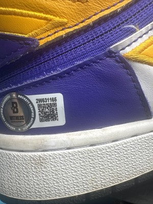 Magic Johnson Signed Left Nike Air Jordan 1 2022 Lakers Shoe Authenticated !!