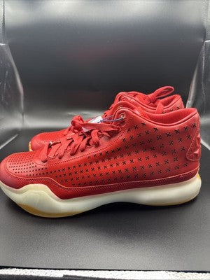 Kobe Liquid Gold “Reds” Men’s Size  11.5