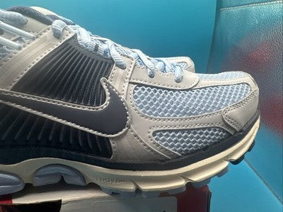 Nike- Zoom Vomero 5 Mens Size 10  Blue Photon Dust Pale Ivory Brand New !