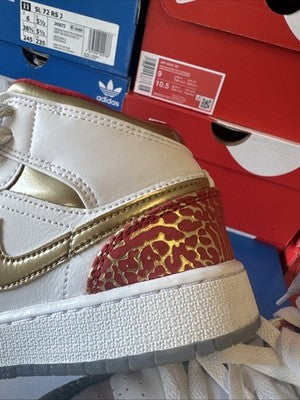 Size 3.5 (GS) - Jordan 1 Mid NC To Chi 2023