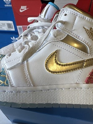Size 3.5 (GS) - Jordan 1 Mid NC To Chi 2023