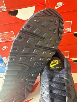 Size 10-Nike Air Max 90 Obsidian Michigan Colors !