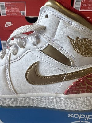 Size 3.5 (GS) - Jordan 1 Mid NC To Chi 2023