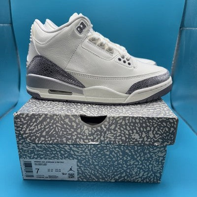 Jordan 3 Women’s “ sail Metallic Silver “ Size 7 Brand New !