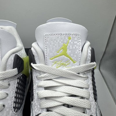 Air Jordan 4 Grade School “ Light Lemmon Twist” Women’s Size 8.5 Brand New!