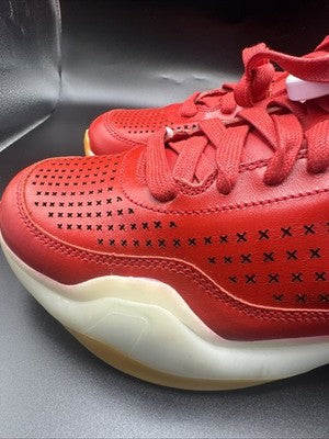 Kobe Liquid Gold “Reds” Men’s Size  11.5