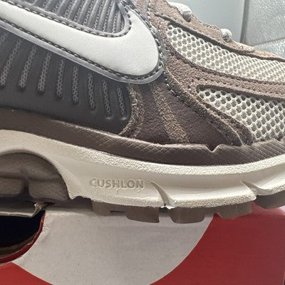 Size 10- Nike Air Zoom Vomero 5 Mink Brown Brand New ! Great For Fall !!