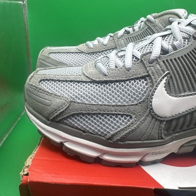 Men's Nike Zoom Vomero 5 Dark Stucco/Phantom Size 8 Brand New !