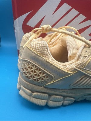 Nike Zoom Vomero 5 Mens Size  10.5-Gold Yellow Brand New !