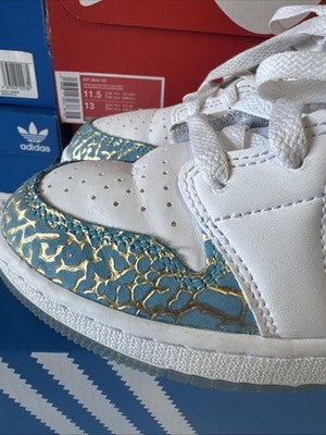 Size 3.5 (GS) - Jordan 1 Mid NC To Chi 2023
