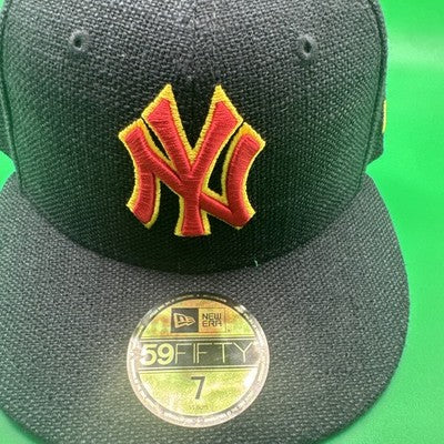 New York Yankees 59/fifty New Era Hat Size 7 BranNew ! Retails For $49.99!