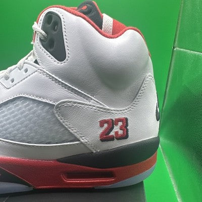 Size 11- Air Jordan 5 Retro 2025 Fire Red Brand New !