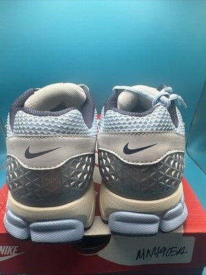 Nike- Zoom Vomero 5 Mens Size 10  Blue Photon Dust Pale Ivory Brand New !