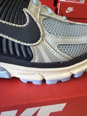 Size 11.5- Nike Air Zoom Vomero 5 Psychic Blue