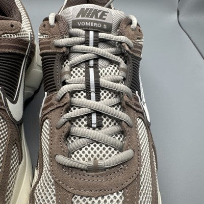 Size 10- Nike Air Zoom Vomero 5 Mink Brown Brand New ! Great For Fall !!