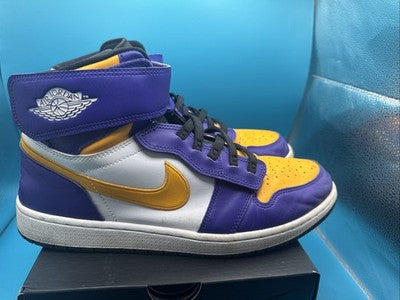 Magic Johnson Signed Left Nike Air Jordan 1 2022 Lakers Shoe Authenticated !!