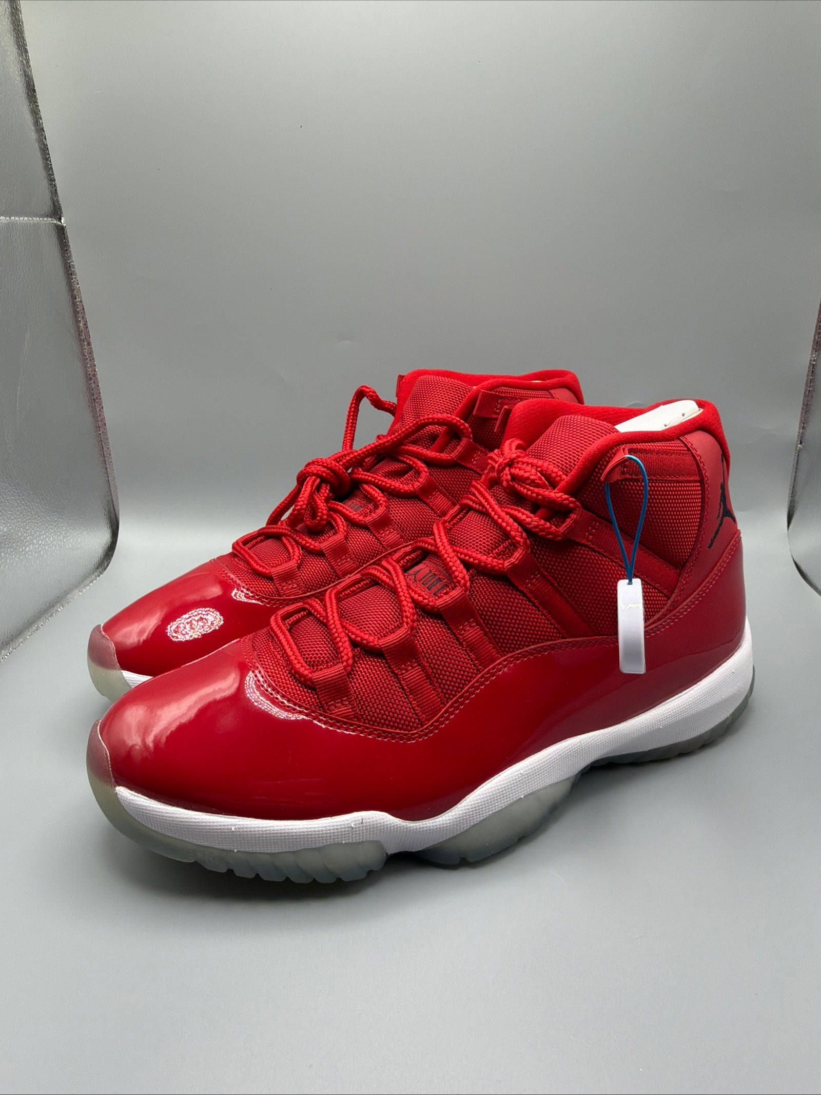 AIR JORDAN 11 "WIN LIKE 86" MENS SIZE 10 BRAND NEW!