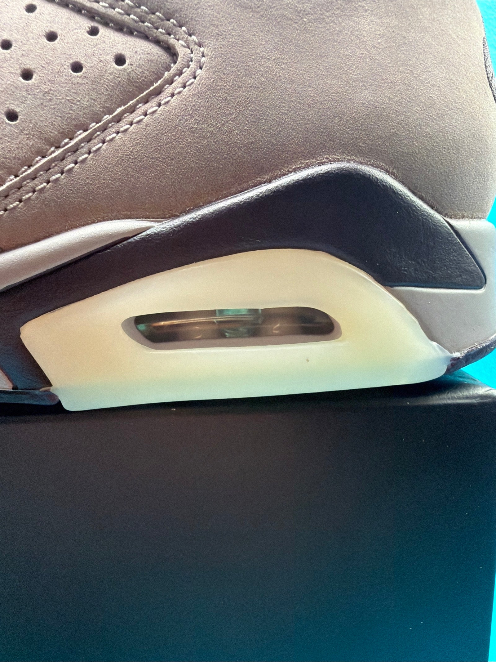 Jordan 6 Retro A Ma Manière "Smokey Mauve" Men's size 11.5 Brand new!